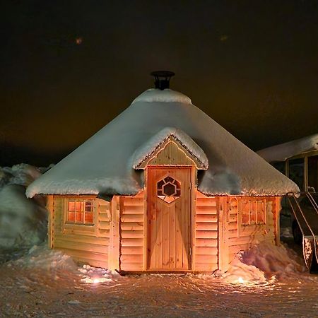 Karesuando Kuttainen Lodge מראה חיצוני תמונה