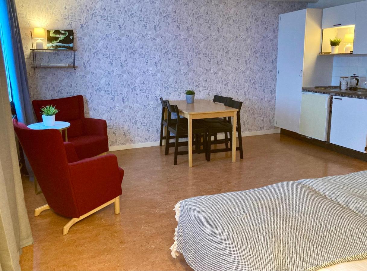 Karesuando Kuttainen Lodge מראה חיצוני תמונה
