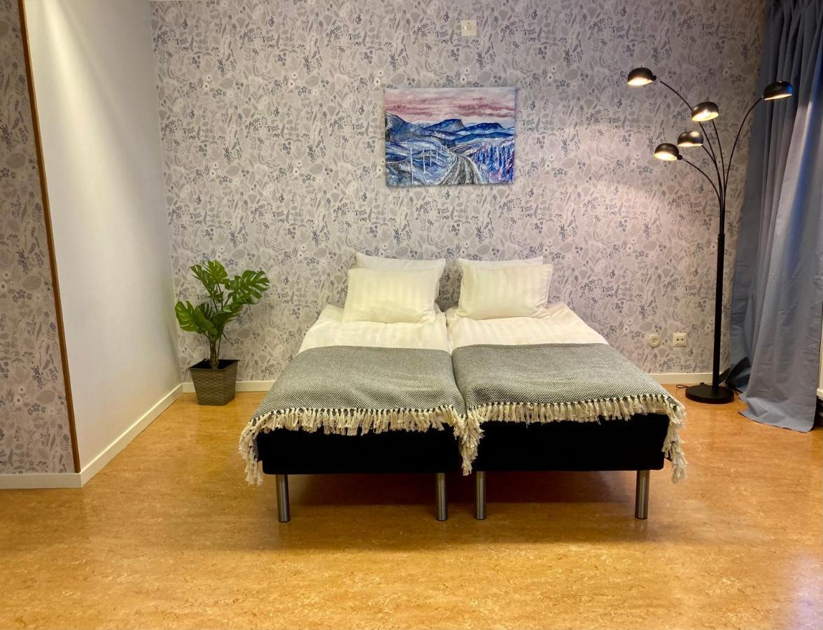 Karesuando Kuttainen Lodge מראה חיצוני תמונה