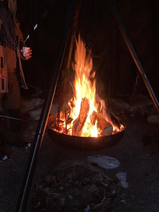 Karesuando Kuttainen Lodge מראה חיצוני תמונה